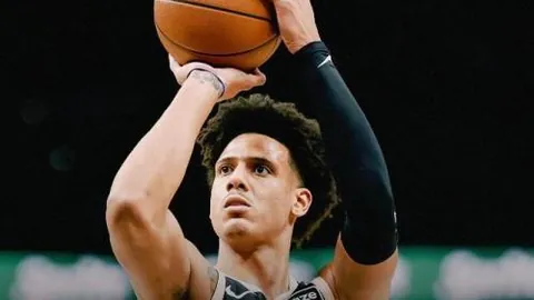 曼联逆袭两球，贝托四连射，B费支援，2-2与埃弗顿战平